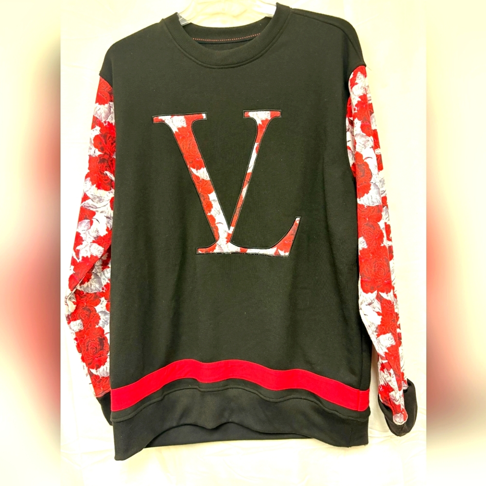 #Vampire Life/VL Black Sweatshirt with Red Floral Accents/Black/2XL/NWOT